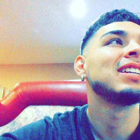 Meet your Posher, Alex - Picture 1 of 1